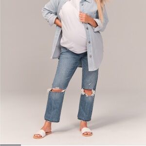 Maternity ankle straight jeans. Size 29 long.